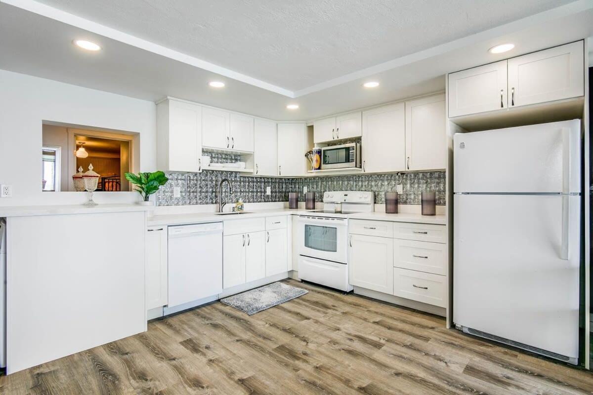 Luxury Beachfront Condo Hau'ula Eksteriør billede